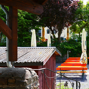 Biergarten mit Raucherloggia untere Ebene 