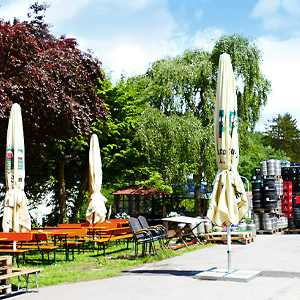 Biergarten obere Ebene direkt an der Brauerei